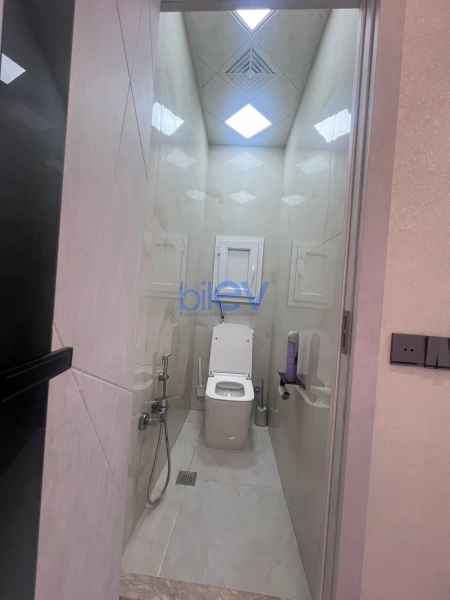Aylıq Kirayə 3 otaqlı Köhnə Tikili bina evi  85m², Bakı