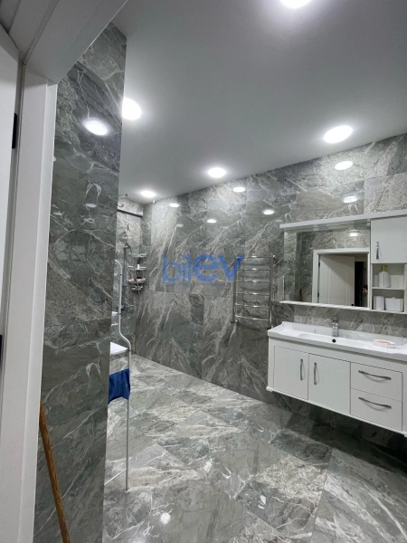 Aylıq Kirayə 2 otaqlı Yeni Tikili bina evi  118m², Bakı