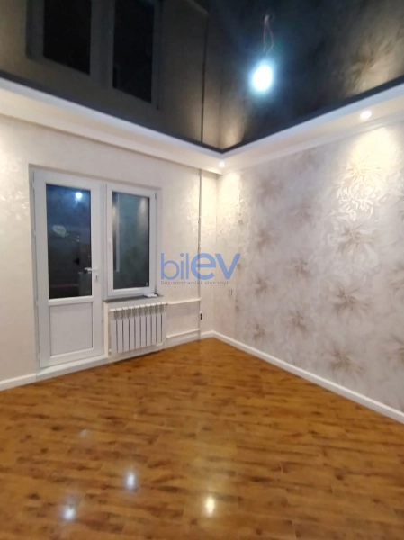 Satış 2 otaqlı Köhnə Tikili bina evi  60m², Bakı