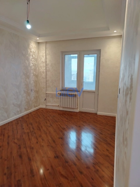 Satış 2 otaqlı Köhnə Tikili bina evi  60m², Bakı