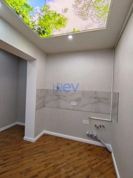 Satış 2 otaqlı Köhnə Tikili bina evi  60m², Bakı