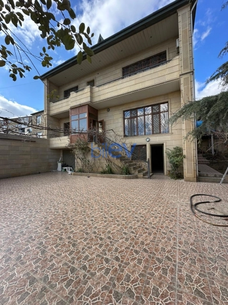 Aylıq Kirayə 8 otaqlı Villa  305m², Bakı