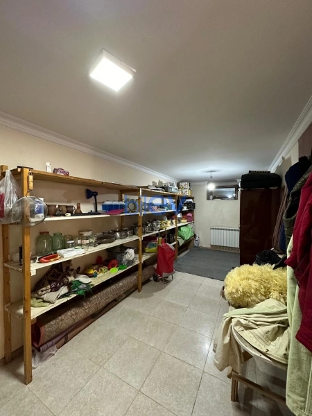 Aylıq Kirayə 8 otaqlı Villa  305m², Bakı