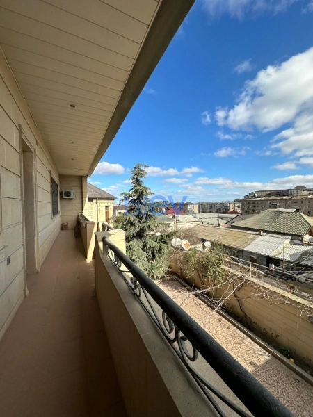 Aylıq Kirayə 8 otaqlı Villa  305m², Bakı