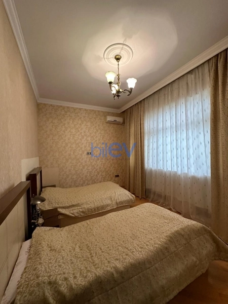 Aylıq Kirayə 8 otaqlı Villa  305m², Bakı