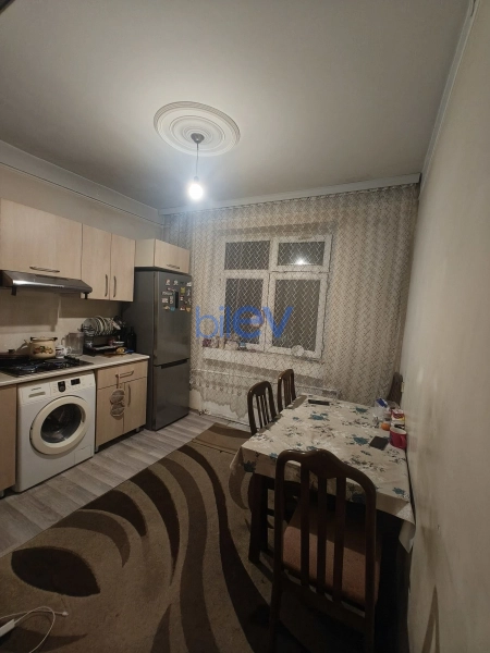 Satış 2 otaqlı Köhnə Tikili bina evi  65m², Bakı