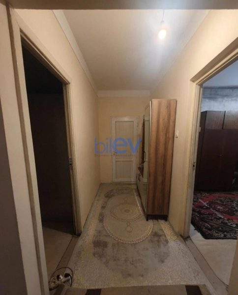 Satış 2 otaqlı Köhnə Tikili bina evi  65m², Bakı