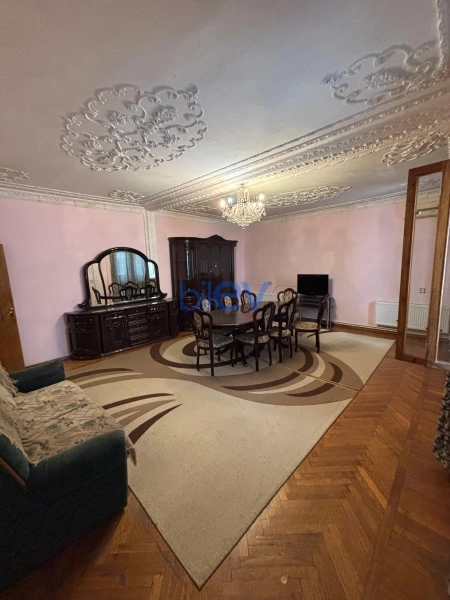 Aylıq Kirayə 4 otaqlı Köhnə Tikili bina evi  100m², Bakı
