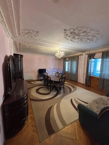 Aylıq Kirayə 4 otaqlı Köhnə Tikili bina evi  100m², Bakı