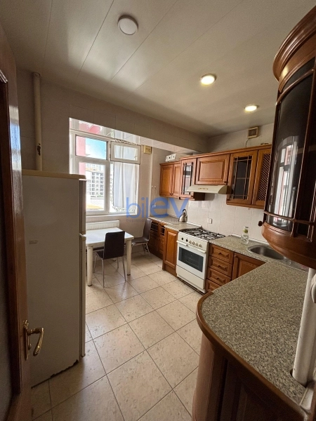 Aylıq Kirayə 4 otaqlı Köhnə Tikili bina evi  100m², Bakı