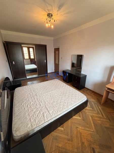 Aylıq Kirayə 4 otaqlı Köhnə Tikili bina evi  100m², Bakı