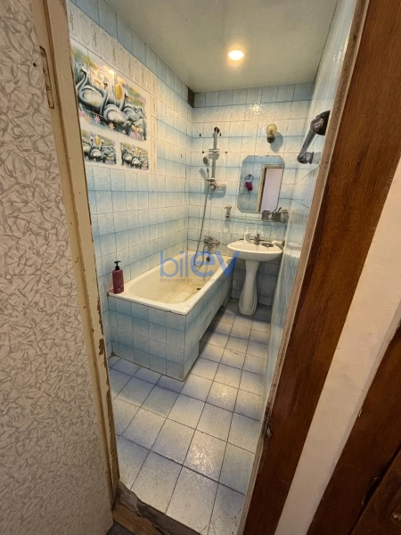 Aylıq Kirayə 4 otaqlı Köhnə Tikili bina evi  100m², Bakı