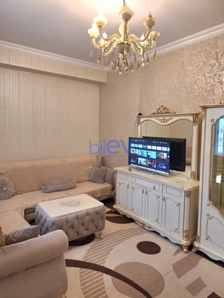 Aylıq Kirayə 3 otaqlı Yeni Tikili bina evi  80m², Bakı