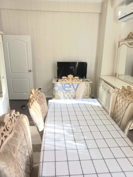 Aylıq Kirayə 3 otaqlı Yeni Tikili bina evi  80m², Bakı