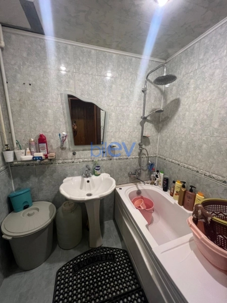 Satış 3 otaqlı Yeni Tikili bina evi  130m², Bakı