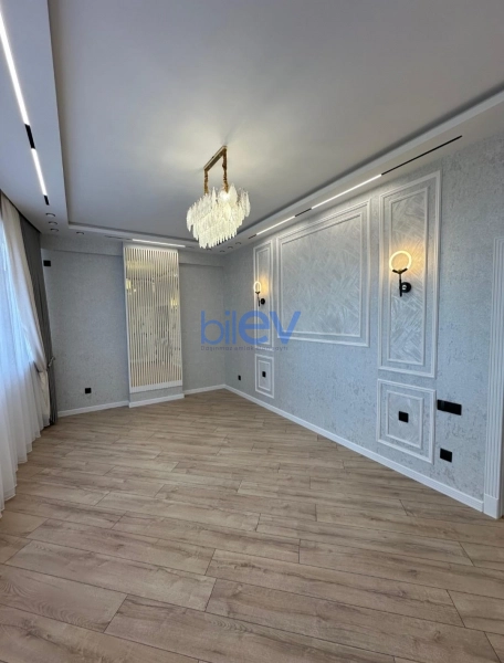 Satış 3 otaqlı Yeni Tikili bina evi  135m², Bakı