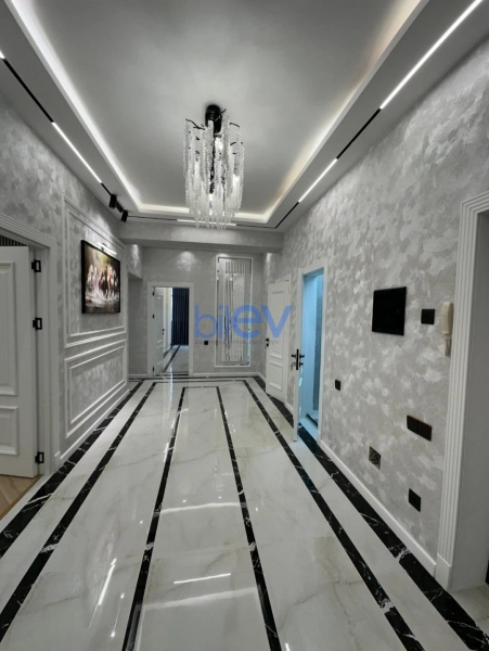 Satış 3 otaqlı Yeni Tikili bina evi  135m², Bakı