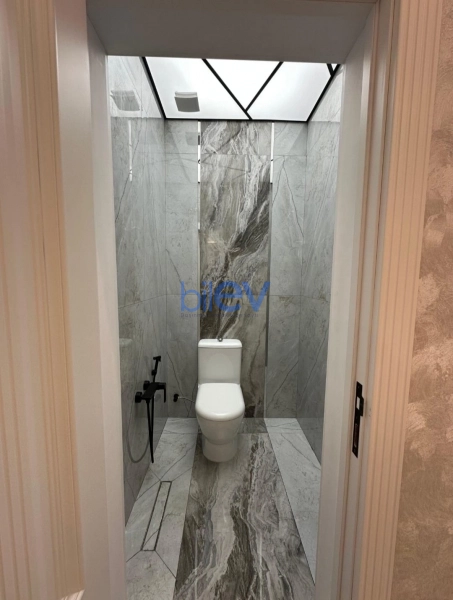 Satış 3 otaqlı Yeni Tikili bina evi  135m², Bakı