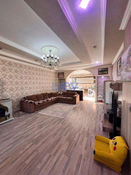 Satış 7 otaqlı Həyət evi  200m², Bakı