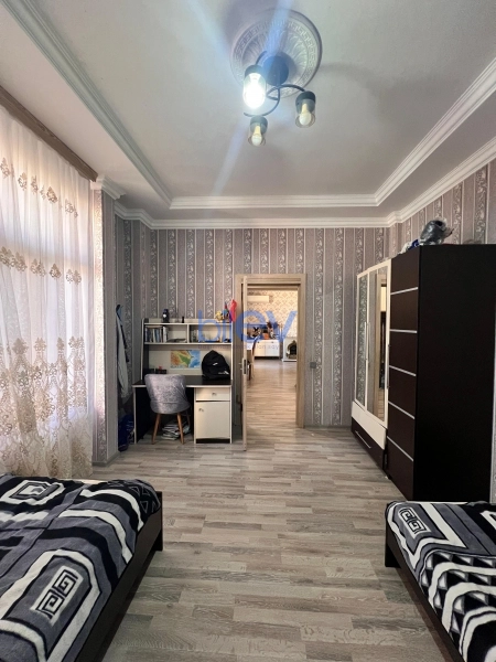 Satış 7 otaqlı Həyət evi  200m², Bakı