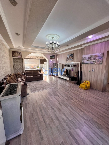 Satış 7 otaqlı Həyət evi  200m², Bakı