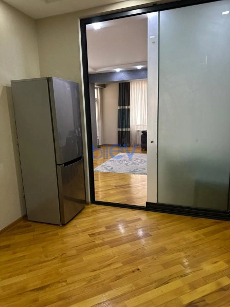 Aylıq Kirayə 2 otaqlı Yeni Tikili bina evi  80m², Bakı