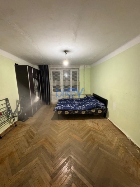 Satış 3 otaqlı Köhnə Tikili bina evi  65m², Bakı