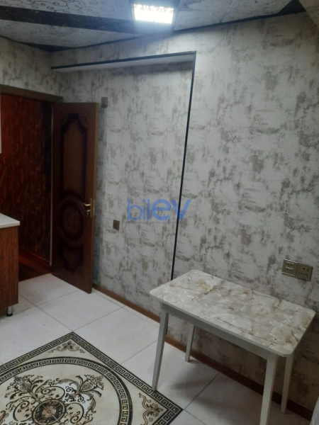 Aylıq Kirayə 2 otaqlı Köhnə Tikili bina evi  60m², Bakı