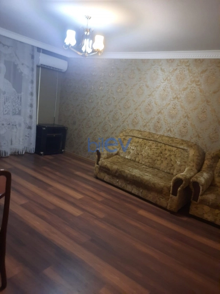 Aylıq Kirayə 2 otaqlı Köhnə Tikili bina evi  60m², Bakı