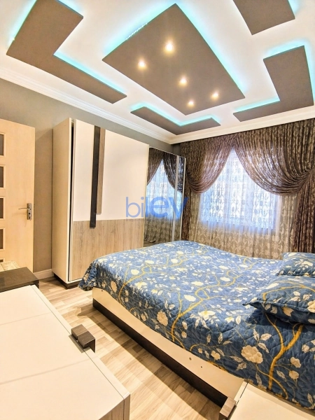 Satış 3 otaqlı Köhnə Tikili bina evi  85m², Bakı