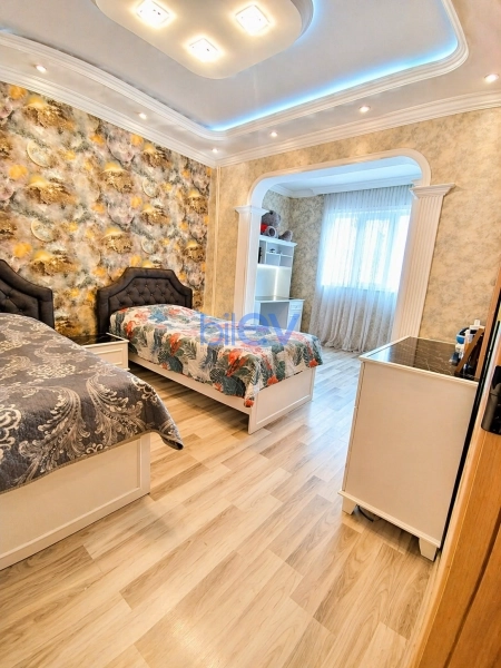 Satış 3 otaqlı Köhnə Tikili bina evi  85m², Bakı