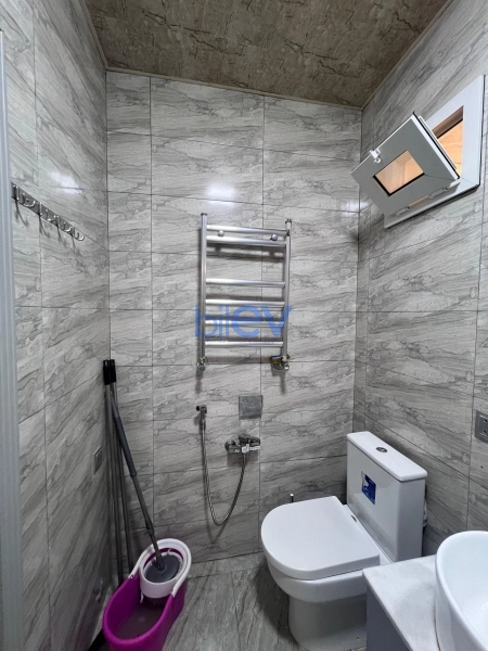 Aylıq Kirayə 2 otaqlı Həyət evi  80m², Bakı