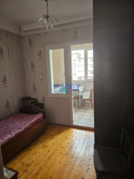Satış 2 otaqlı Köhnə Tikili bina evi  40m², Bakı