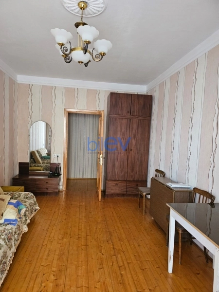 Satış 2 otaqlı Köhnə Tikili bina evi  40m², Bakı