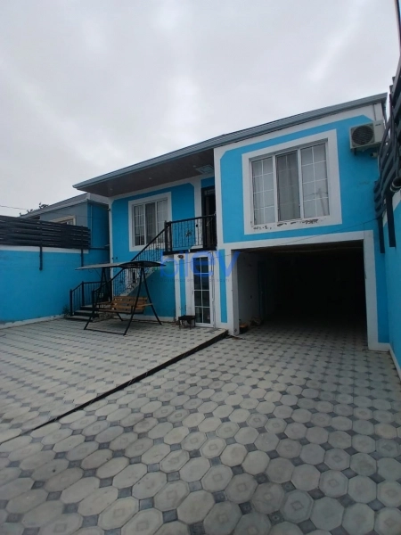 Aylıq Kirayə 3 otaqlı Həyət evi  200m², Bakı
