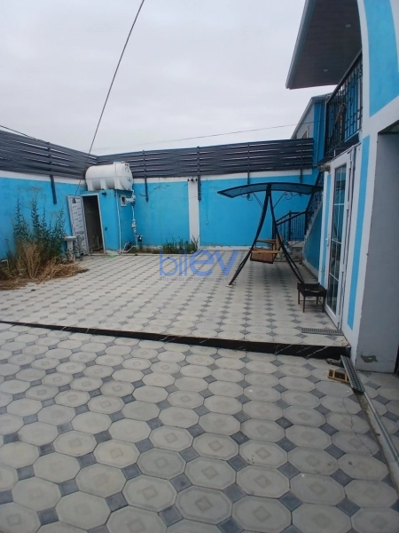 Aylıq Kirayə 3 otaqlı Həyət evi  200m², Bakı