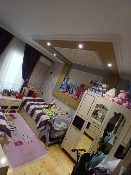 Aylıq Kirayə 3 otaqlı Həyət evi  200m², Bakı