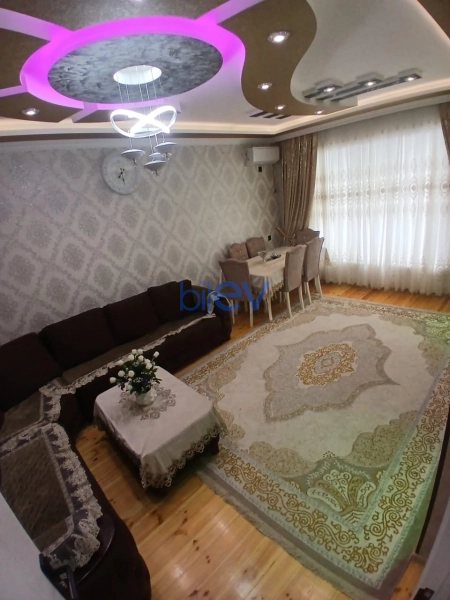 Aylıq Kirayə 3 otaqlı Həyət evi  200m², Bakı