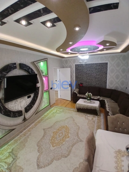 Aylıq Kirayə 3 otaqlı Həyət evi  200m², Bakı