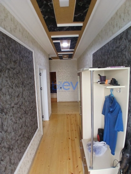 Aylıq Kirayə 3 otaqlı Həyət evi  200m², Bakı