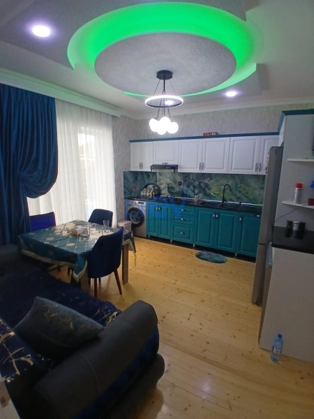 Aylıq Kirayə 3 otaqlı Həyət evi  200m², Bakı