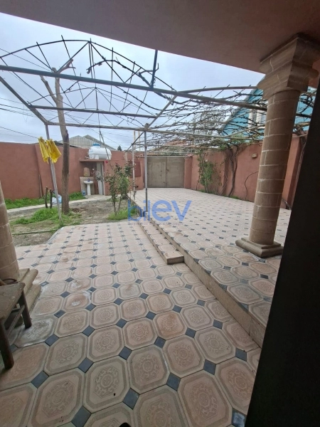 Satış 8 otaqlı Həyət evi  300m², Bakı