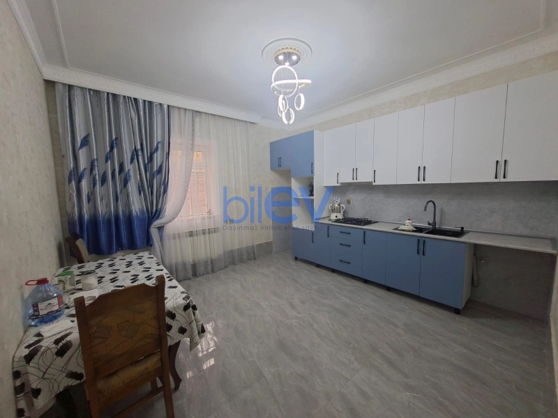 Satış 8 otaqlı Həyət evi  300m², Bakı