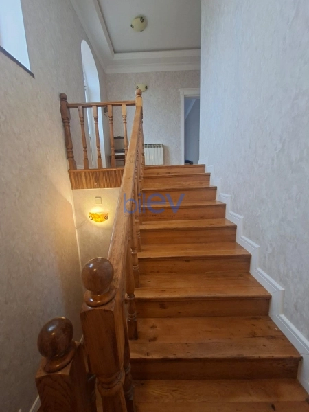 Satış 8 otaqlı Həyət evi  300m², Bakı