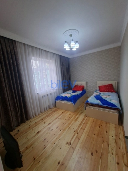 Satış 8 otaqlı Həyət evi  300m², Bakı