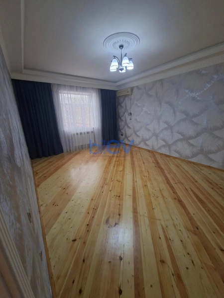 Satış 8 otaqlı Həyət evi  300m², Bakı