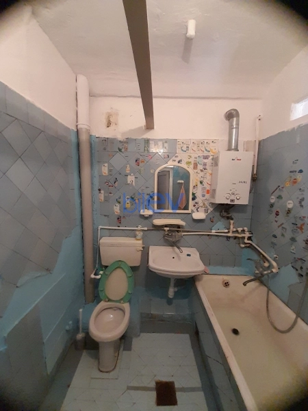 Satış 3 otaqlı Köhnə Tikili bina evi  75m², Bakı