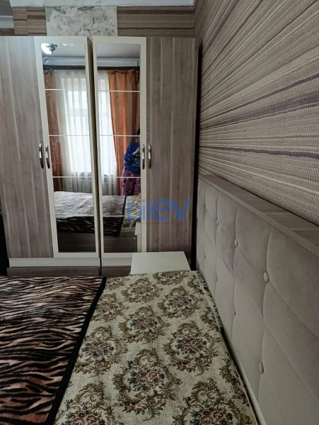 Aylıq Kirayə 2 otaqlı Köhnə Tikili bina evi  55m², Bakı