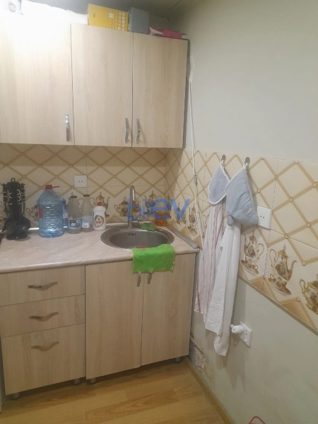 Satış 2 otaqlı Köhnə Tikili bina evi  45m², Bakı