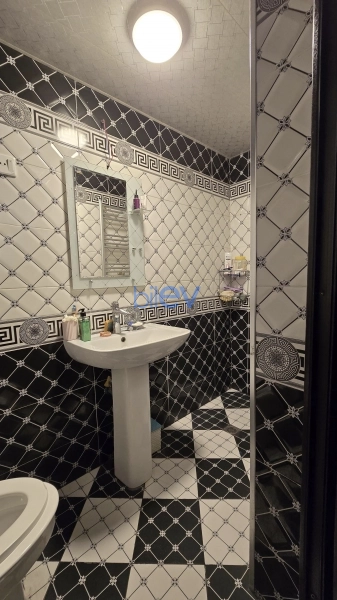 Satış 5 otaqlı Həyət evi  m², Bakı